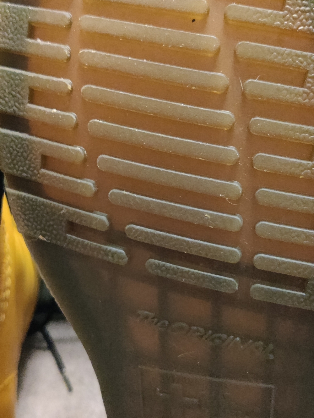 Men's Size 11 Yellow Doc Martens Dr. Martens 1460 Lace Up Leather Boots Airwair - Picture 7 of 16